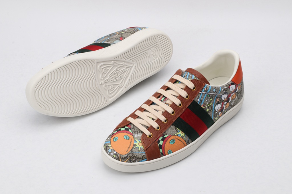 Women s Disney x G*UCCI Donald Duck Ace sneaker